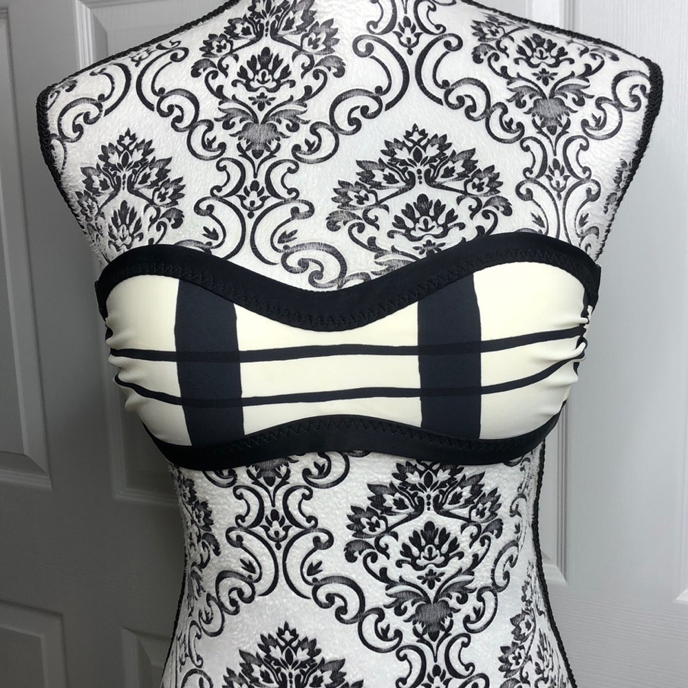 Athleta Cream Black Strapless Swim Top Bikini Padded Option For Strap XS